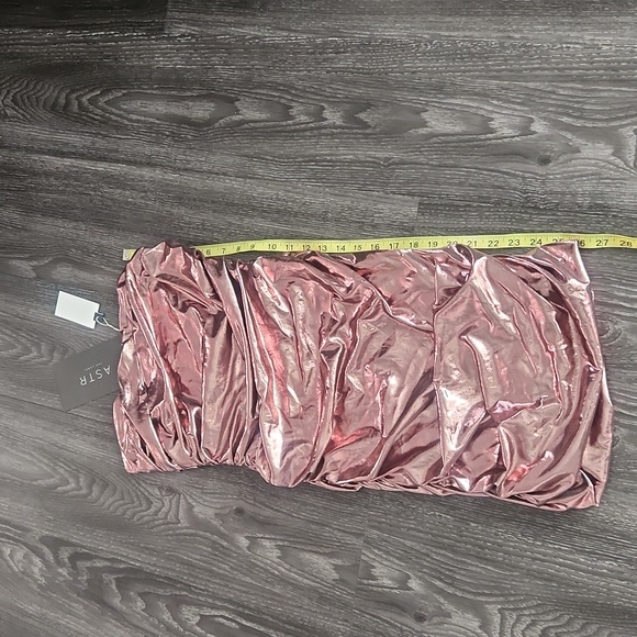 ASTR Paulette Gold Metallic TUBE MINI Dress Bronze Small  NWT - Picture 3 of 5